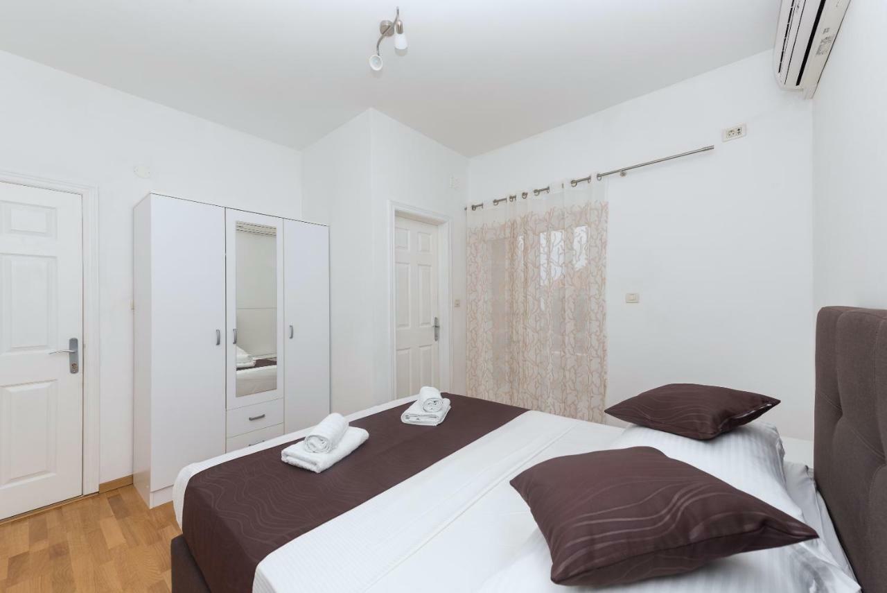 Apartments Naja มาคาร์สกา ภายนอก รูปภาพ